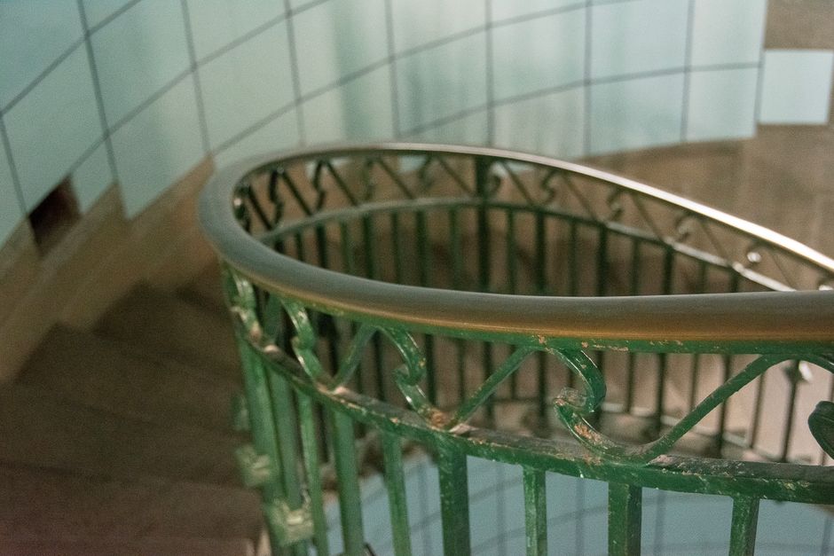 monte-escalier à Melesse